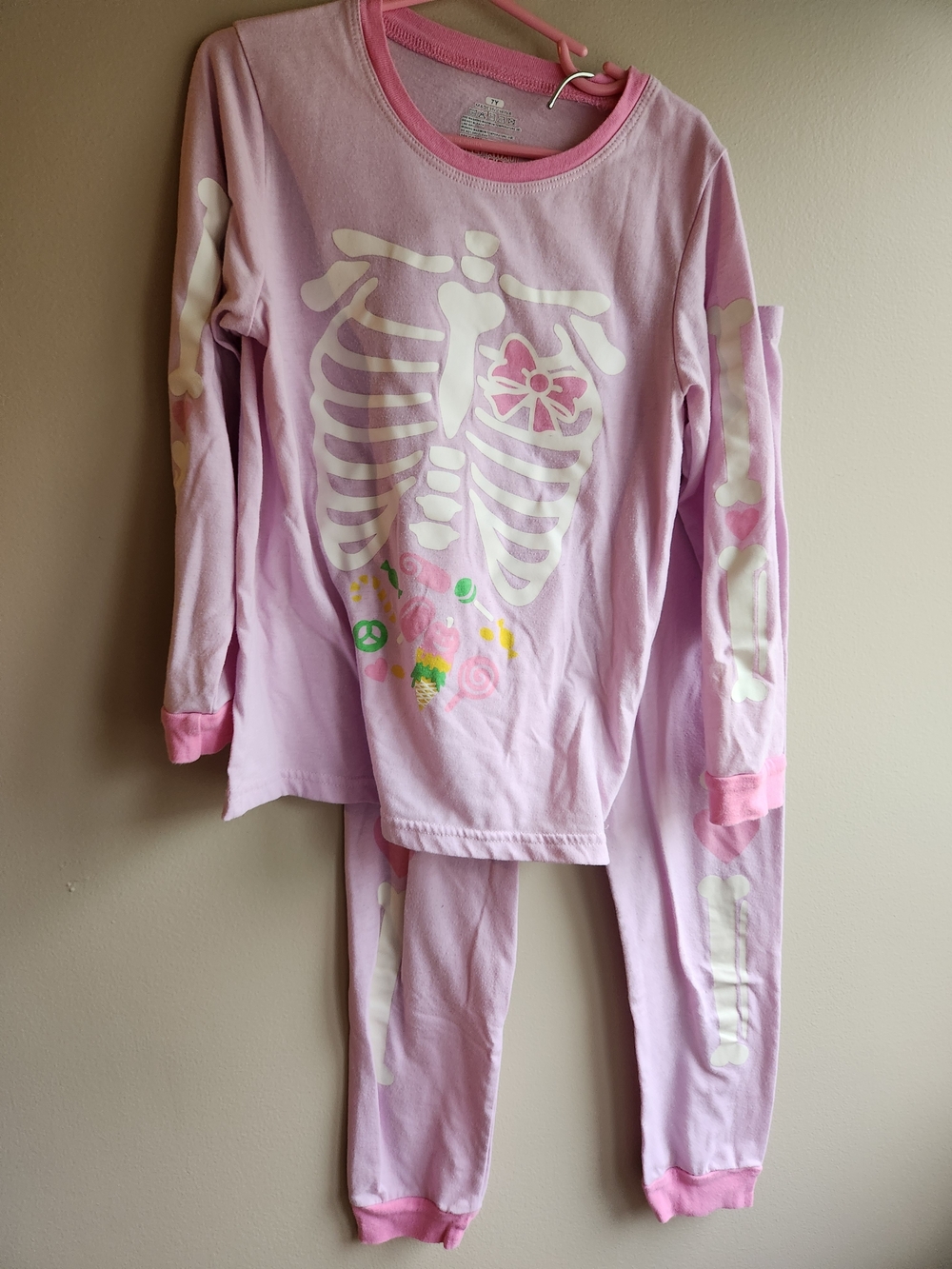 Girls' Pink Skeleton Glow Pajama Set - Picture 2 of 4